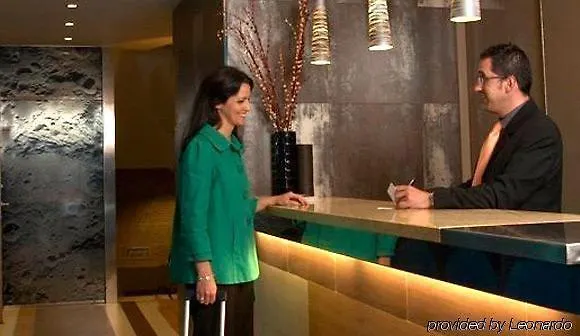 Moon Hotel 2*